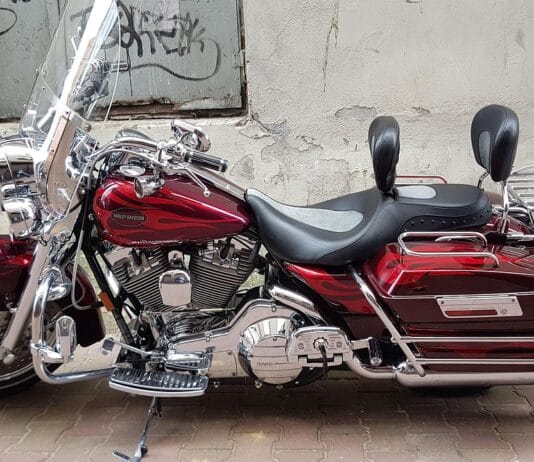 Czym różni się motocykl wojskowy od cywilnego?